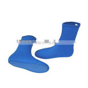 Neoprene socks