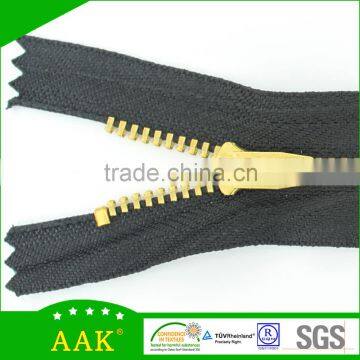 Ladies Jeans Factory China Matching Production 4# Brass y Teeth C/E Zippers photo-2