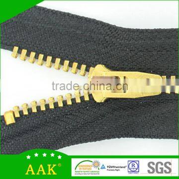 Ladies Jeans Factory China Matching Production 4# Brass y Teeth C/E Zippers photo-3