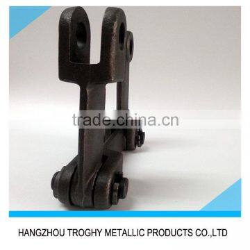 drag chain conveyor system for car assembly