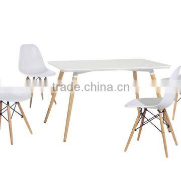 CLEEP Dining Chair with plastic seat