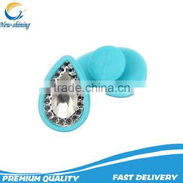 New coming color lacquered plastic button for garden shoe