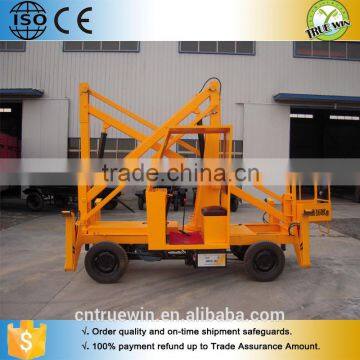 Self-propelled articulating boom lift/lift elevator