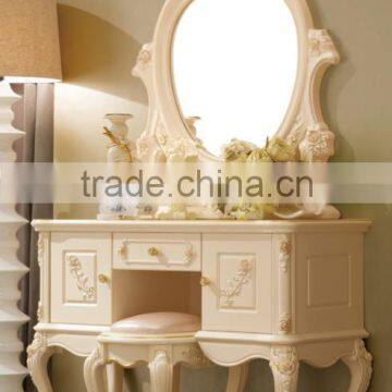Luxury bedroom sets include wardrobe/nigh table/dressing table and chair
