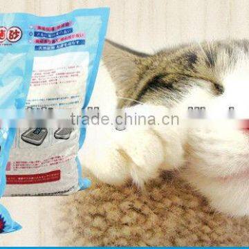 cat litter with wood pellet