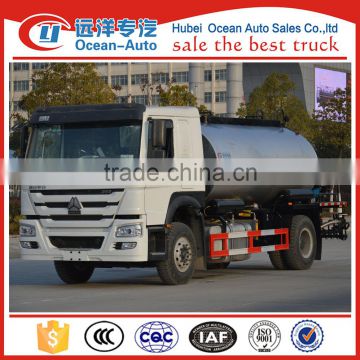 NEW howo brand 10cubic meter intelligent asphalt distributor truck with half intelligent machine for sale