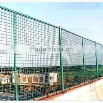 Pvc Coated Welded Wire Mesh Fence photo-1