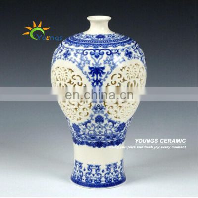 Qing Antique Chinese Hand Hollowed Blue And White Ceramic Flower Vases