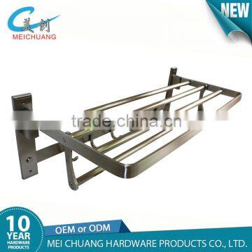 Metal bathroom towel rack