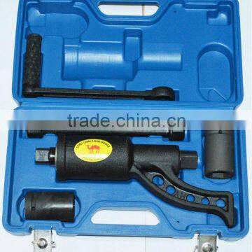 torque wrench, labor saving wrench, truck wheel labor saving wrench