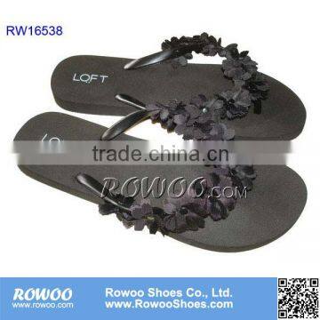 Pretty ladies black summer beach flip flop with flower