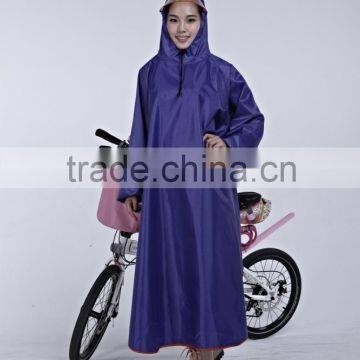 Adult Disposable Rain Poncho with long sleeve rubber band yellow color stock cheap price