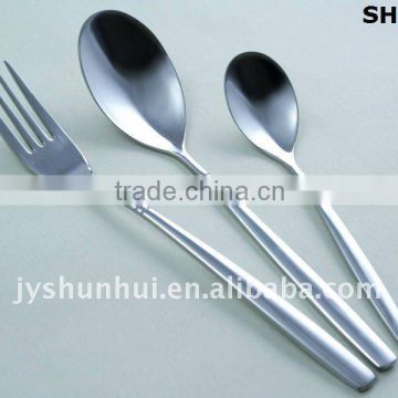 24 pcs Stainless steel cutlery set