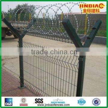 Airport welded wire mesh fence/Razor barbed wire fence