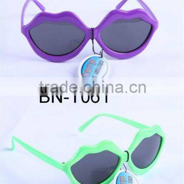 Novelty Lips Kiss Me Sunglasses