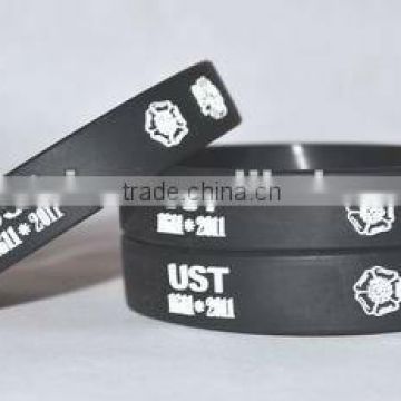 deboss emboss silk screen printing cheap silicone bracelet