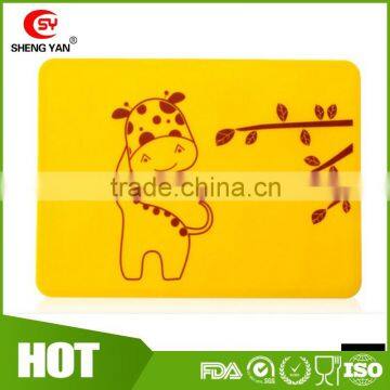 Easy to Clean Easy Washing Safe Repeated Use Silicone Dinner Table Mat for Kids photo-5