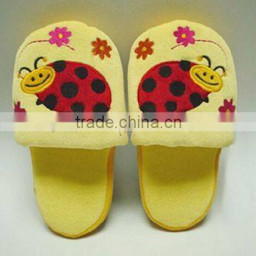 Price for various designed plush indoor animal slipper,plush embroidery slipper