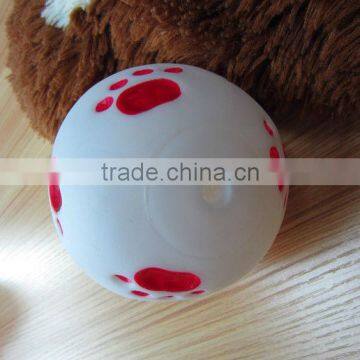 dog pet products--Everfriend 9.1cm white vinyl ball with red paw print