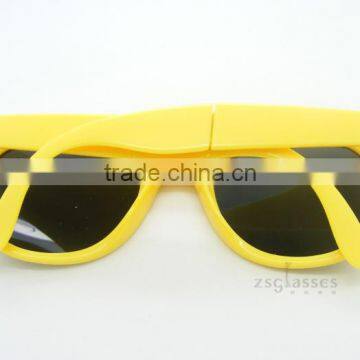 Custom Folding Sunglasses photo-2