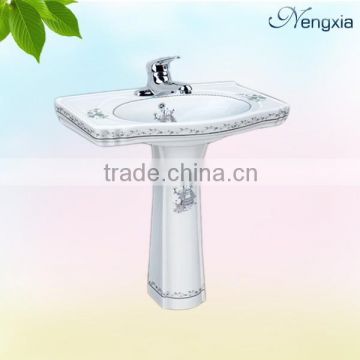 B060-4 60cm ceramic wash sink in bathroom