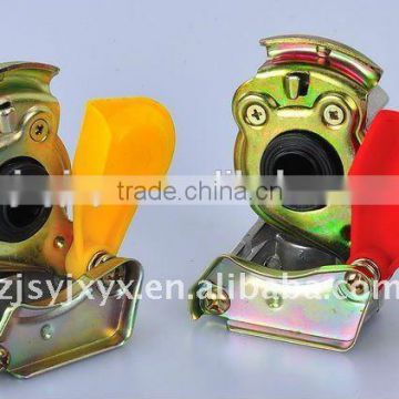 Glad hand coupling head palm coupling for truck and trailer