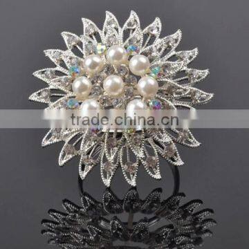 fashionable flower shape plastic pearls metal alloy crystal napkin rings