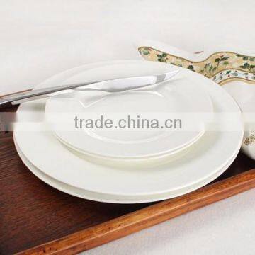 White ceramic western style porcelain flat beef plates cake plates and dishes