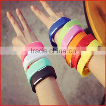 Fashion waterproof digital silicone bracelet watch