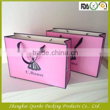 Elegant shopping bag with logo printing