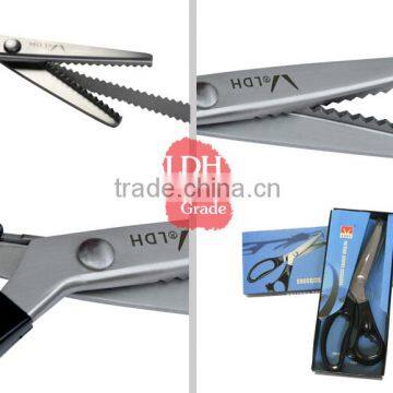 Zig zag scissors 9"# Black New ABS Handle SK5 Blade Pinking scissors
