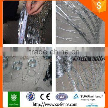 Cross Barbed Wire Coil Concertina Razor Wire photo-2