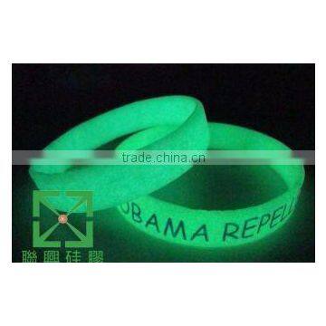 Nice Designed Colorful Custom Made Silicone Bracelet Glow in the Dark Wristband