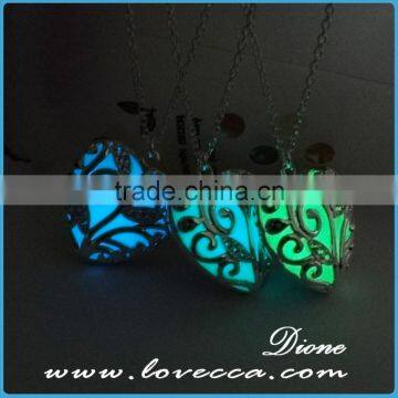 Silver Glowing Necklace Hollow Glow in the Dark Heart Pendant Luminous Necklace photo-6