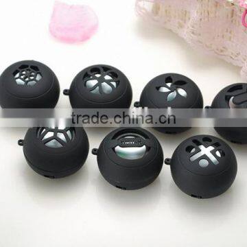 New Gadget Christmas Promotion Gift Portable Laptop Mini Hamburger Speaker photo-5