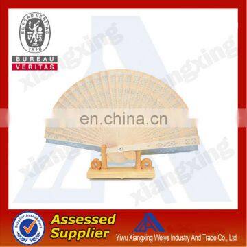 2014 high quality and fashion wooden hand fan whloesale