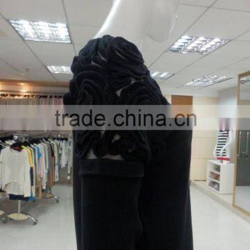 New Stylish 60%rayon 40%cotton 12gg Plain Stitch With Rose Flower Embroidery on Shoulder Knitwear Sweater photo-6