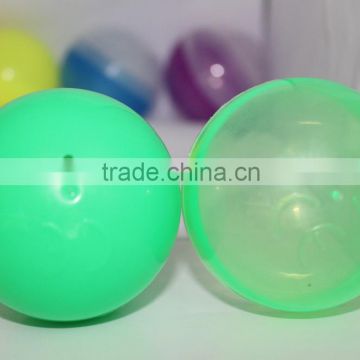 Plastic Capsule Container With Capule Toy