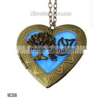 Glow in the Dark Gifts fashion Glowing Necklace with bird Jewelry wholesale