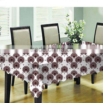 2015 Newest printed floral design plastic table cloth with waved edge