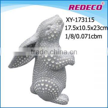 wholesale unique design resin rabbit for easter decoration 2017