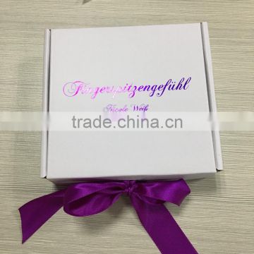 White corrugated box /shipping box with gold foil logo