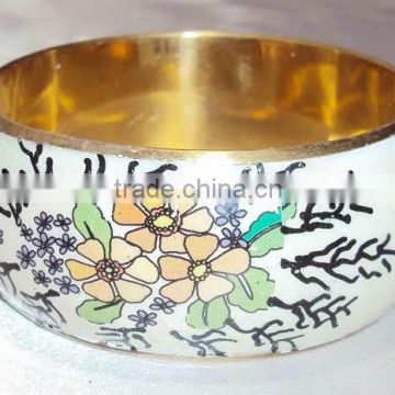 Women Metal Bangle With A Bunch of flower design 10164