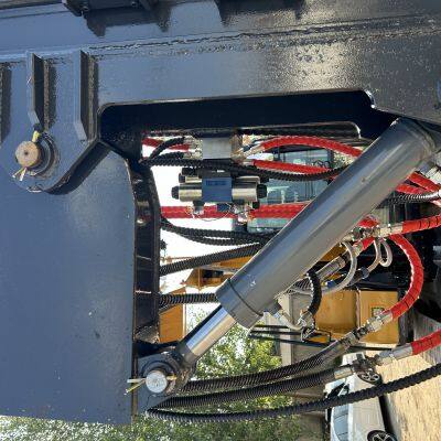 Using an Excavator to Retrofit a Rock Drilling Rig for Drilling and Blasting Holes in Rock Formations photo-4