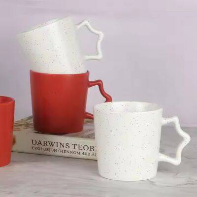 New products good quality red and white ceramic tea coffee mug with star handle