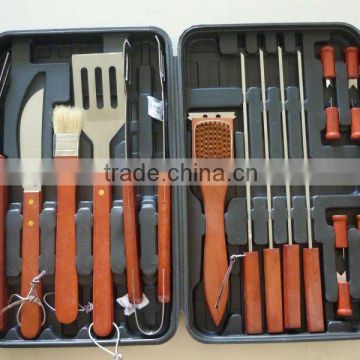 wooden handle bbq tool set / 7Pcs Aprons BBQ Set