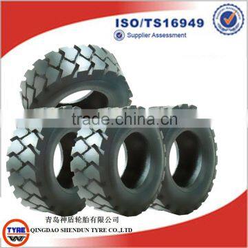 Bulldozers tire