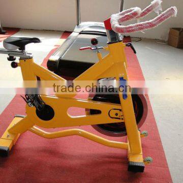 2015 hot-sale gym cardio exercise bike/newly designed spinning bike