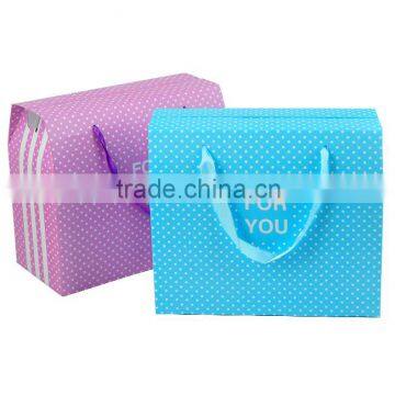 Strong thickness paper material folding gift paper bag