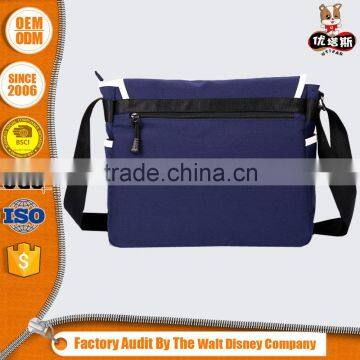 2016 China Wholesale Men Polyester Messenger Bag With Laptop Sleeve photo-4